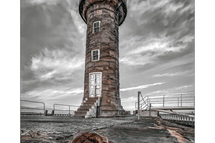 The anchor on the pier Whitby [edit] Lee Mansfield